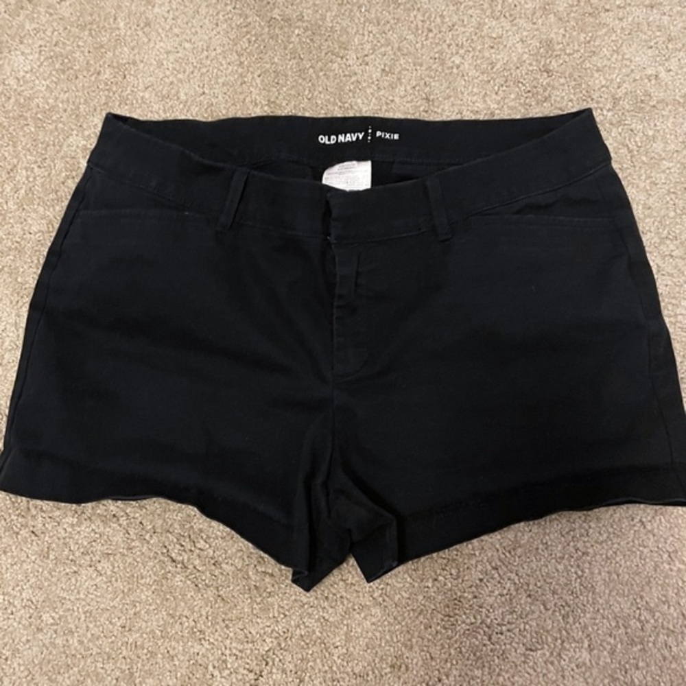 Old Navy black shorts